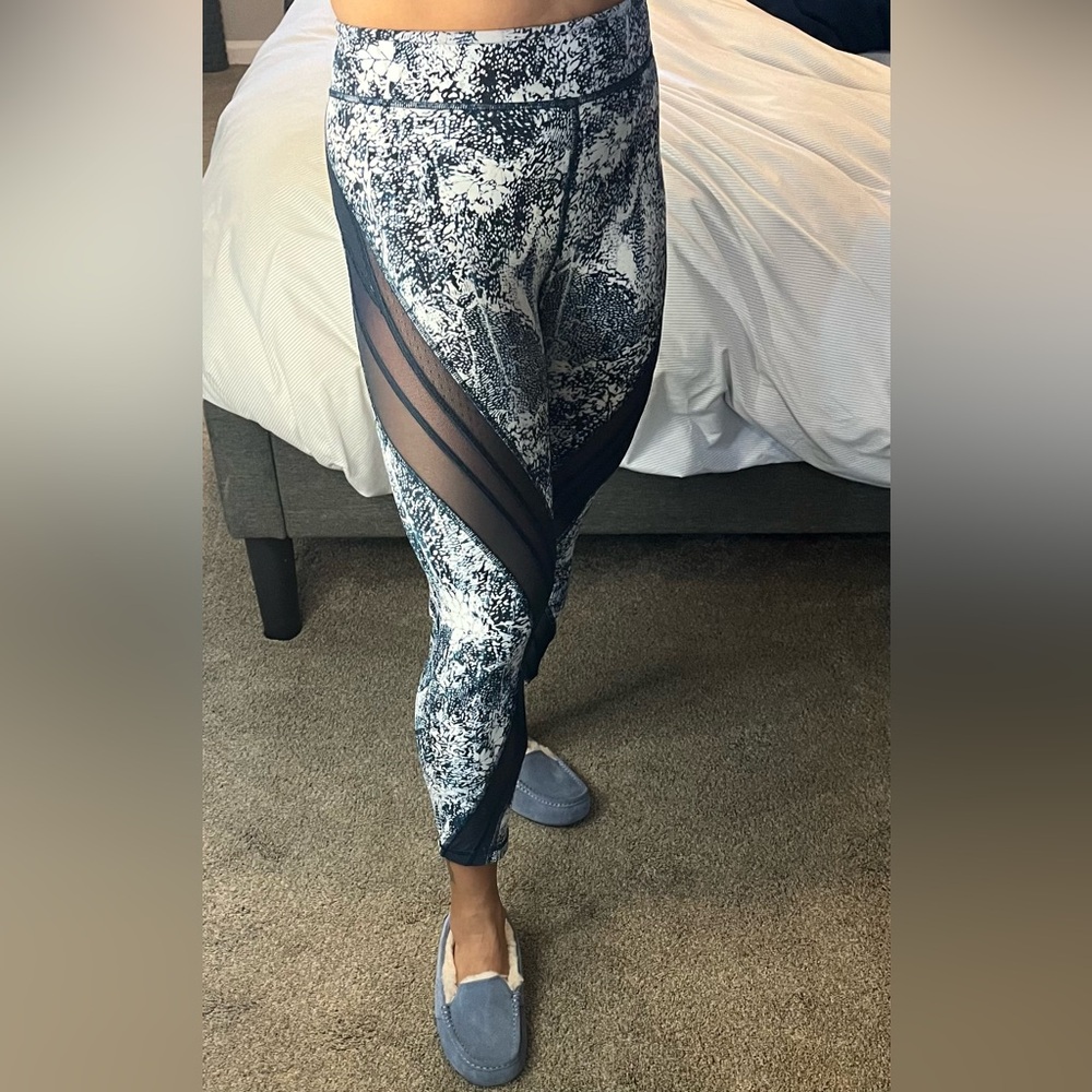 Lululemon Wunder Under Crop 21" *Lace